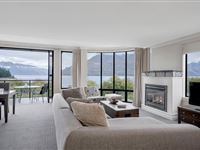 2 Bedroom Lakeview Apartment - Peppers Beacon Queenstown
